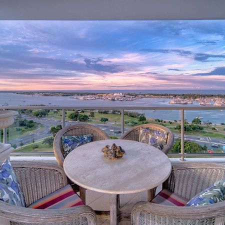 Stunning View Close To Everything โกลด์โคสต์ ภายนอก รูปภาพ
